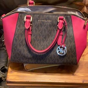 Micheal Kors bag